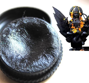 Shani Dev Kohl – Sacred Protection for Eyes and Soul